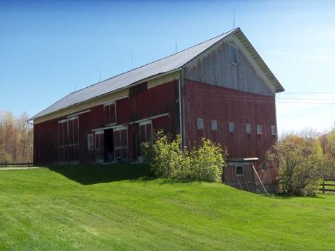 hcl_pic01_barn_canadice_coykendall_coriddi_2011_resize480
