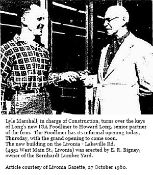 hcl_people_marshall_lyle_1960_at_iga_foodliner_resize300x225