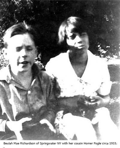 hcl_pic03_people_fogle_homer_and_richardson_beulah_c1933_resize400x466