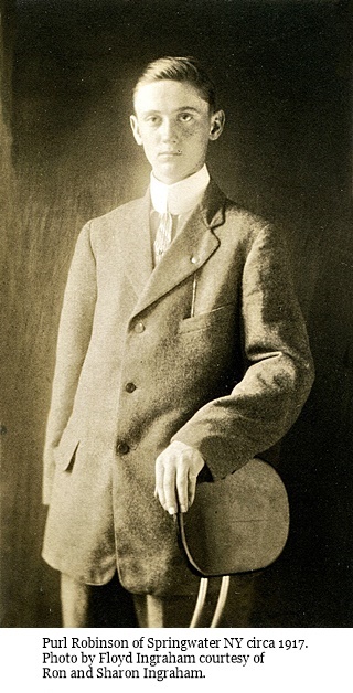 hcl_people_robinson_purl_1917c_resize320x570