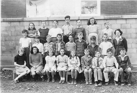 hcl_school_springwater_num02_class_1944_school_street_ro060